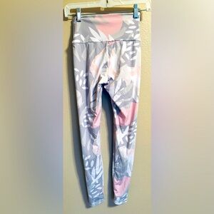 Maaji Women’s Floral‎ Print High Rise 7/8 Leggings Size Small